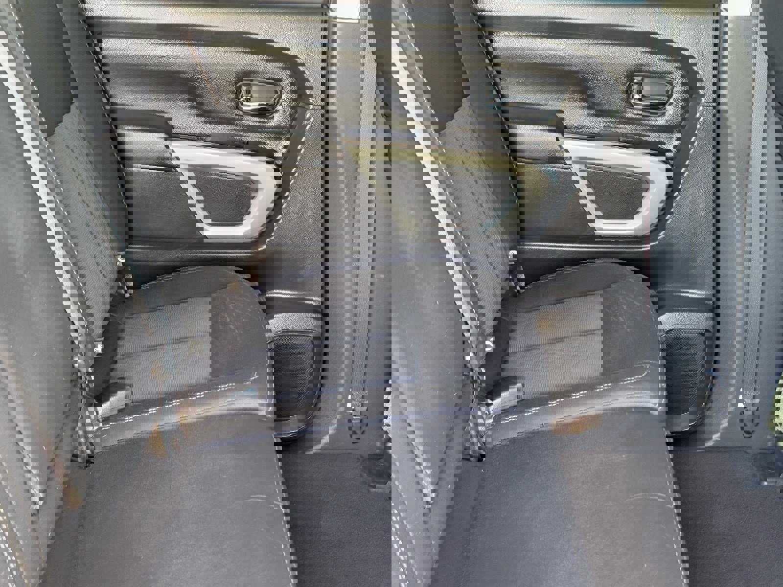 Used 2018 Nissan Titan SV w/ SV Convenience Package image 11