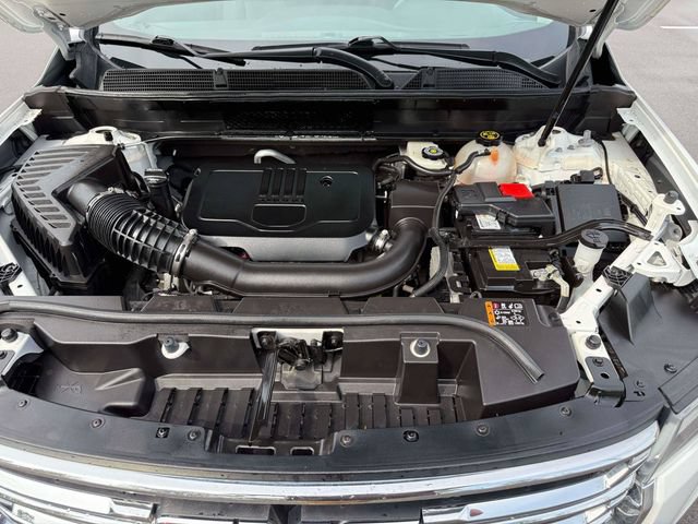 Used 2023 GMC Acadia SLE w/ Driver Convenience Package AWD/4WD image 19