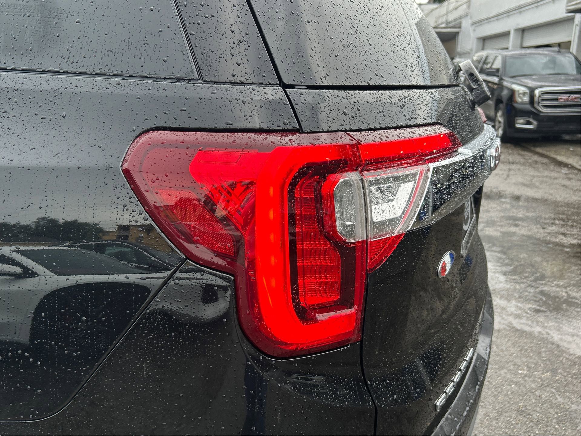 Certified 2023 GMC Acadia SLT image 17