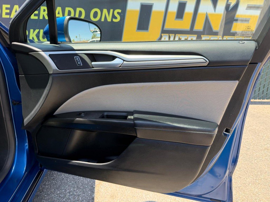 Used 2017 Ford Fusion S FWD image 19