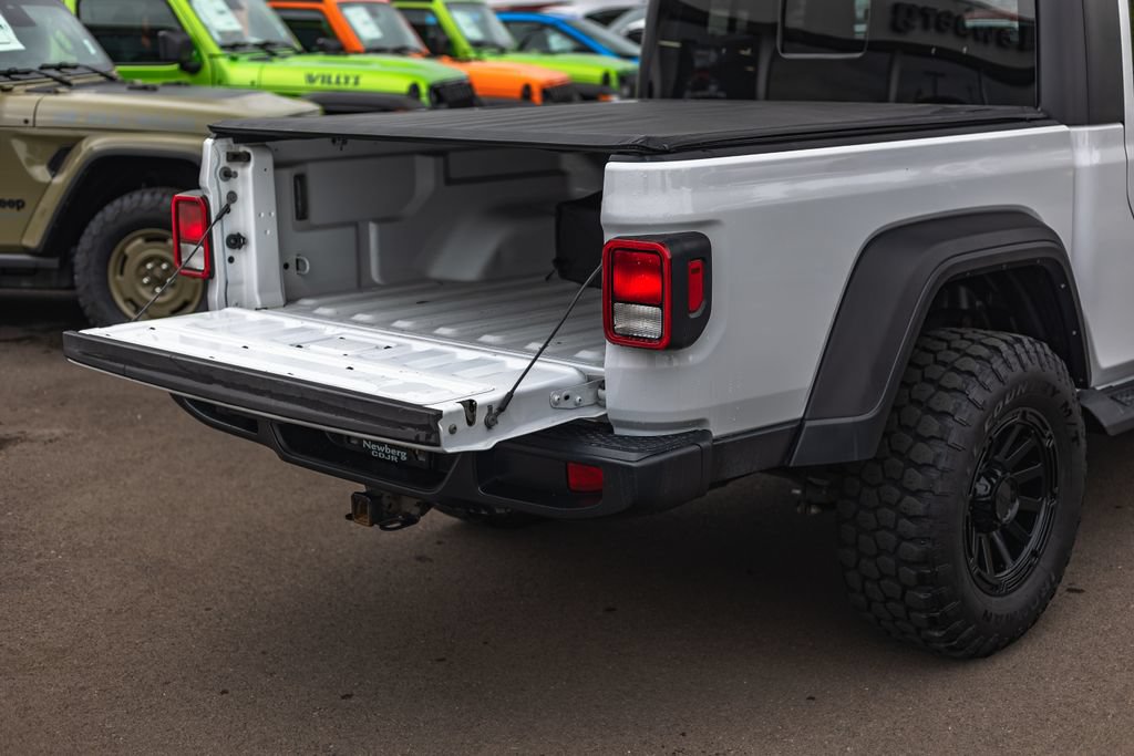 Used 2020 Jeep Gladiator Sport w/ Quick Order Package 24S AWD/4WD image 9