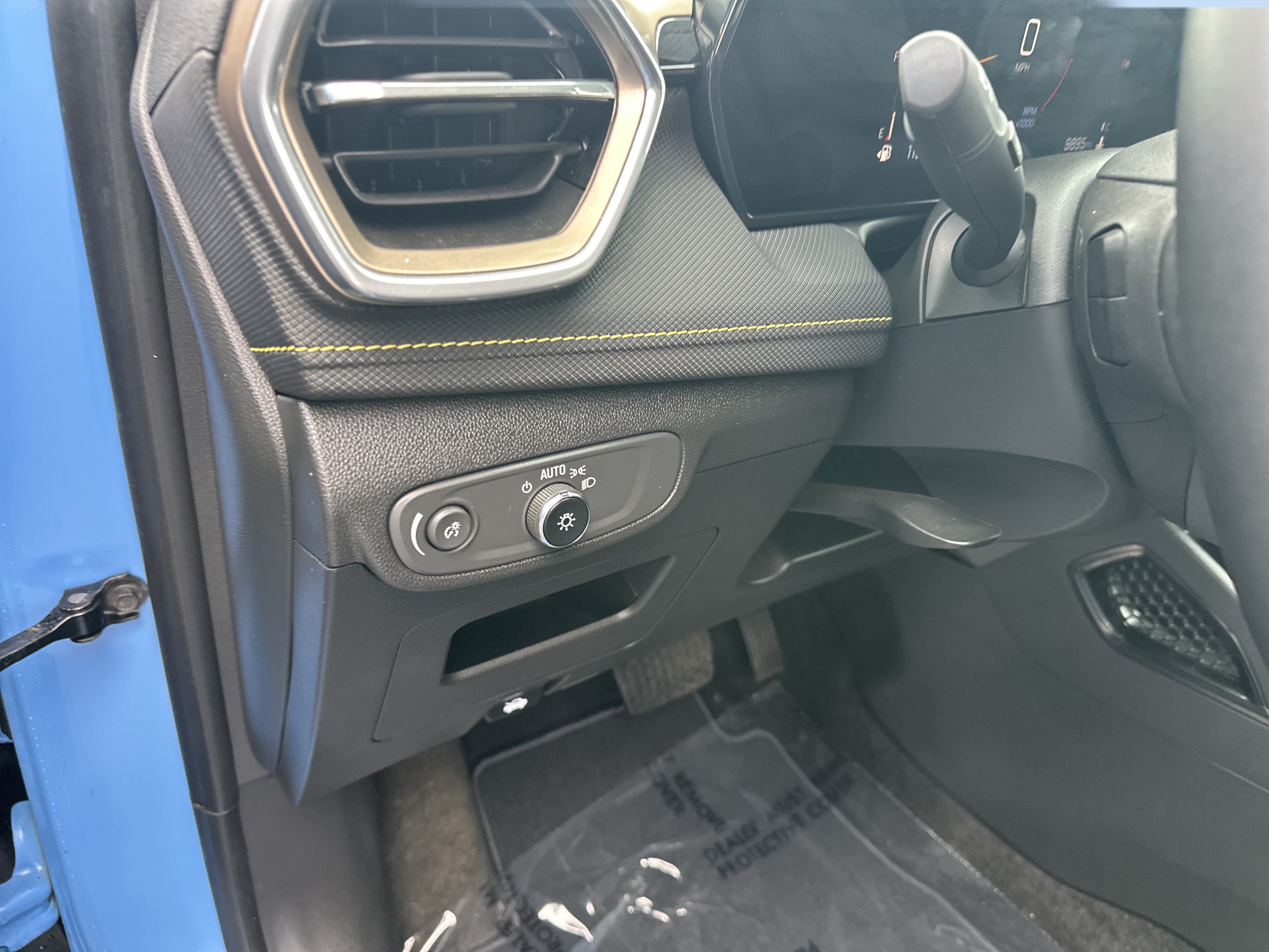 Certified 2024 Chevrolet TrailBlazer ACTIV w/ Driver Confidence Package AWD/4WD image 11