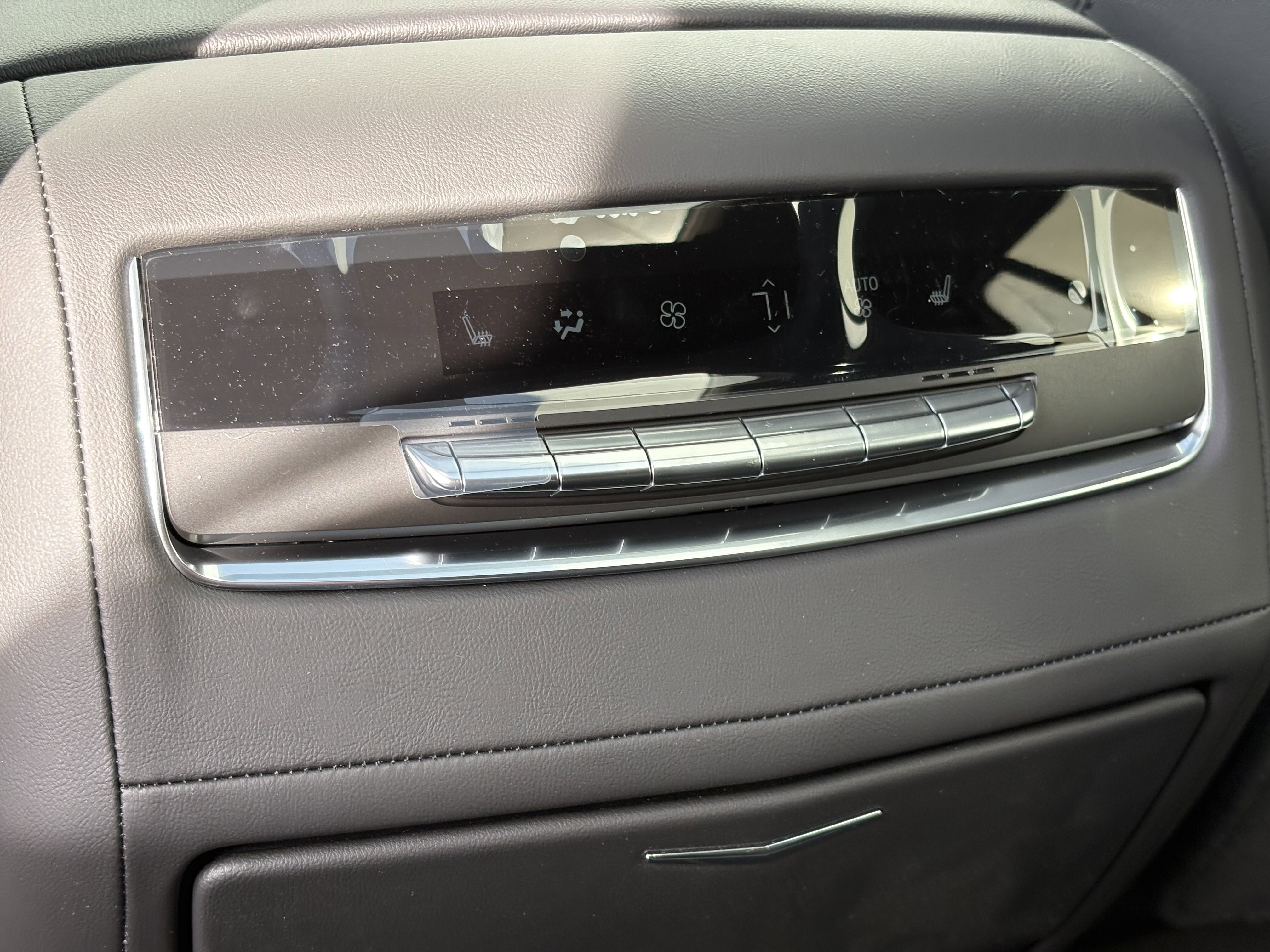 New 2026 Cadillac Escalade Luxury image 15