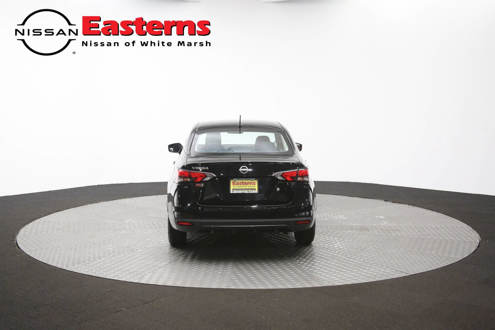 Used 2025 Nissan Versa S FWD image 35