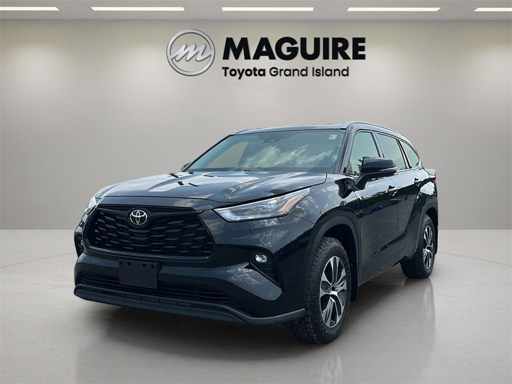 Used 2022 Toyota Highlander XLE