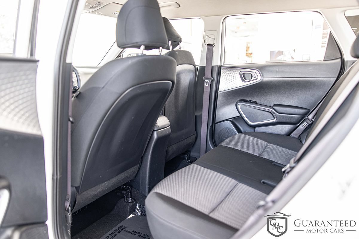 Used 2023 Kia Soul LX w/ Option Group 015 FWD image 30