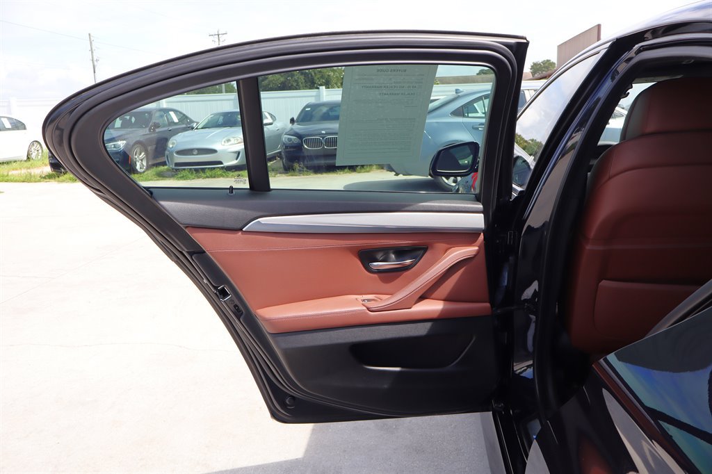 Used 2013 BMW 528i xDrive Sedan AWD/4WD image 27