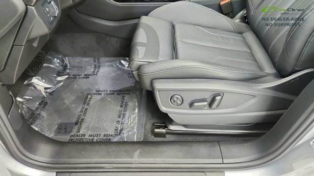 Used 2025 Audi Q5 2.0T Premium Plus w/ Premium Plus Package AWD/4WD image 36