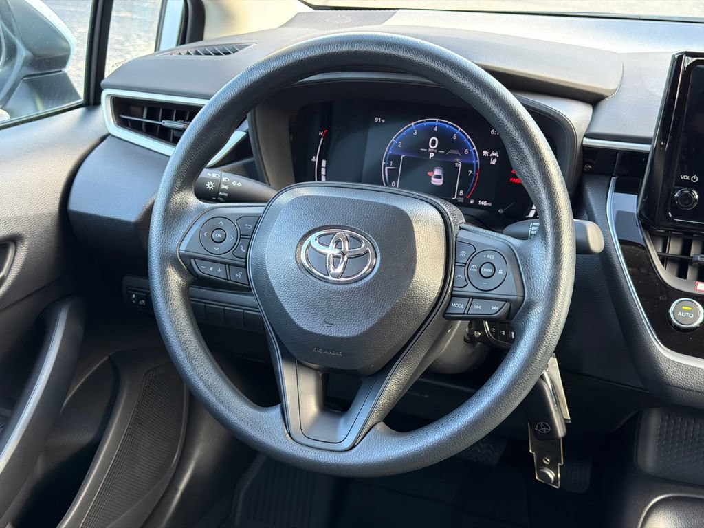 Used 2026 Toyota Corolla LE FWD image 28