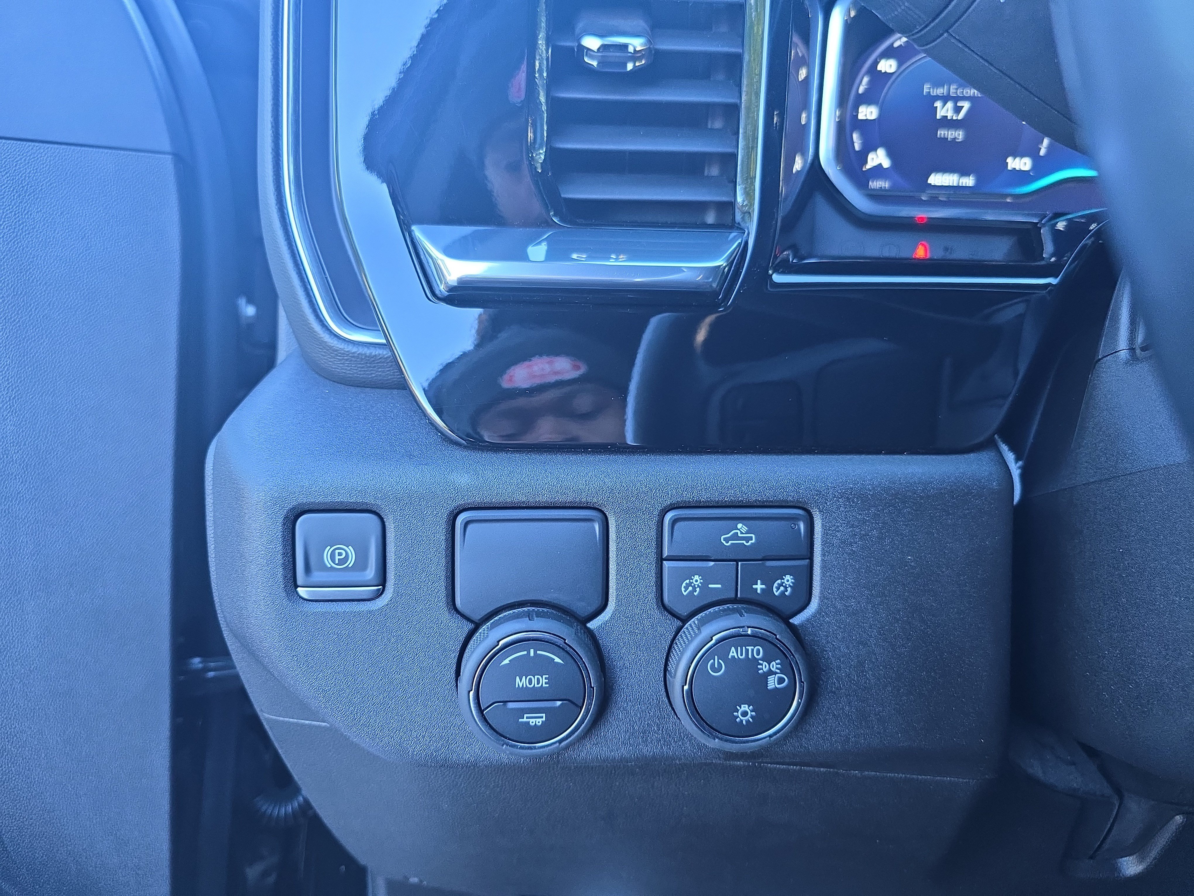 Used 2025 Chevrolet Silverado 1500 LT RWD image 22