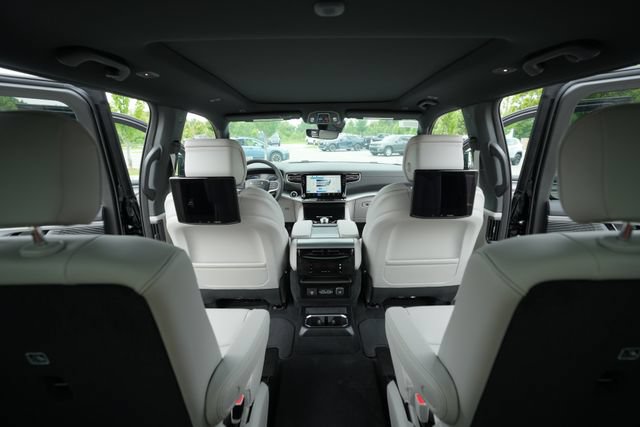 New 2026 Jeep Grand Wagoneer L Limited w/ Premium Group II AWD/4WD image 25