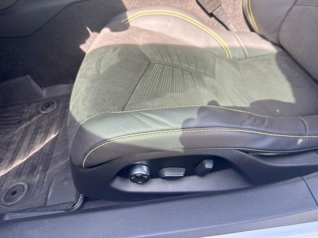 Used 2023 Chevrolet Corvette Stingray Premium Cpe w/ Z51 Performance Package image 12