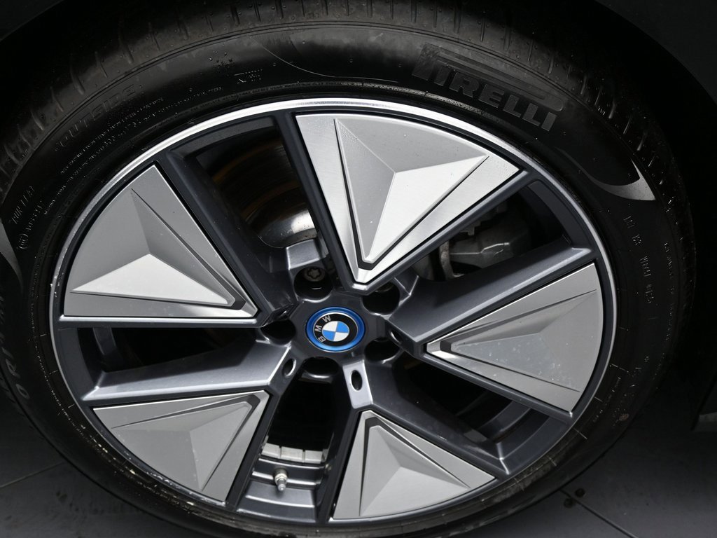 Used 2022 BMW i4 eDrive40 w/ Premium Package image 40