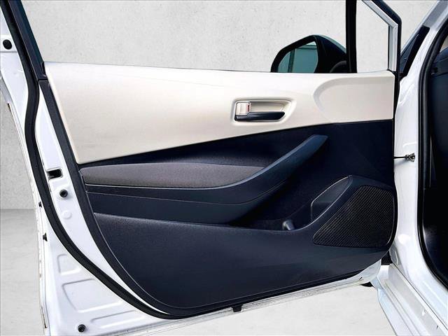 Used 2022 Toyota Corolla LE FWD image 18