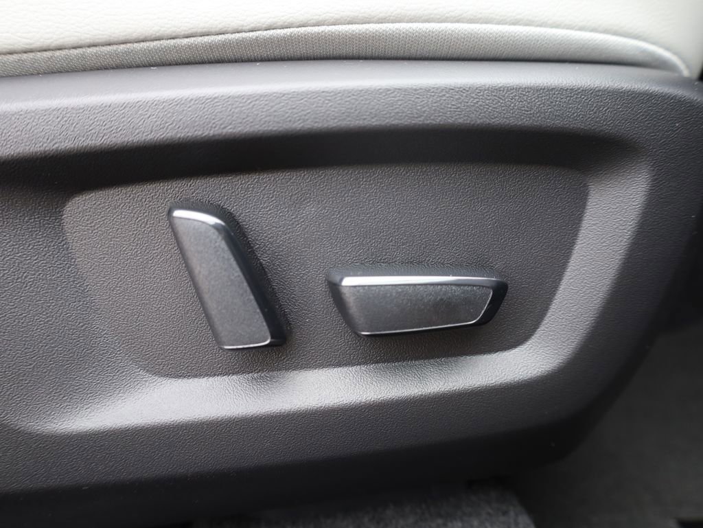 New 2025 Mitsubishi Outlander AWD image 14