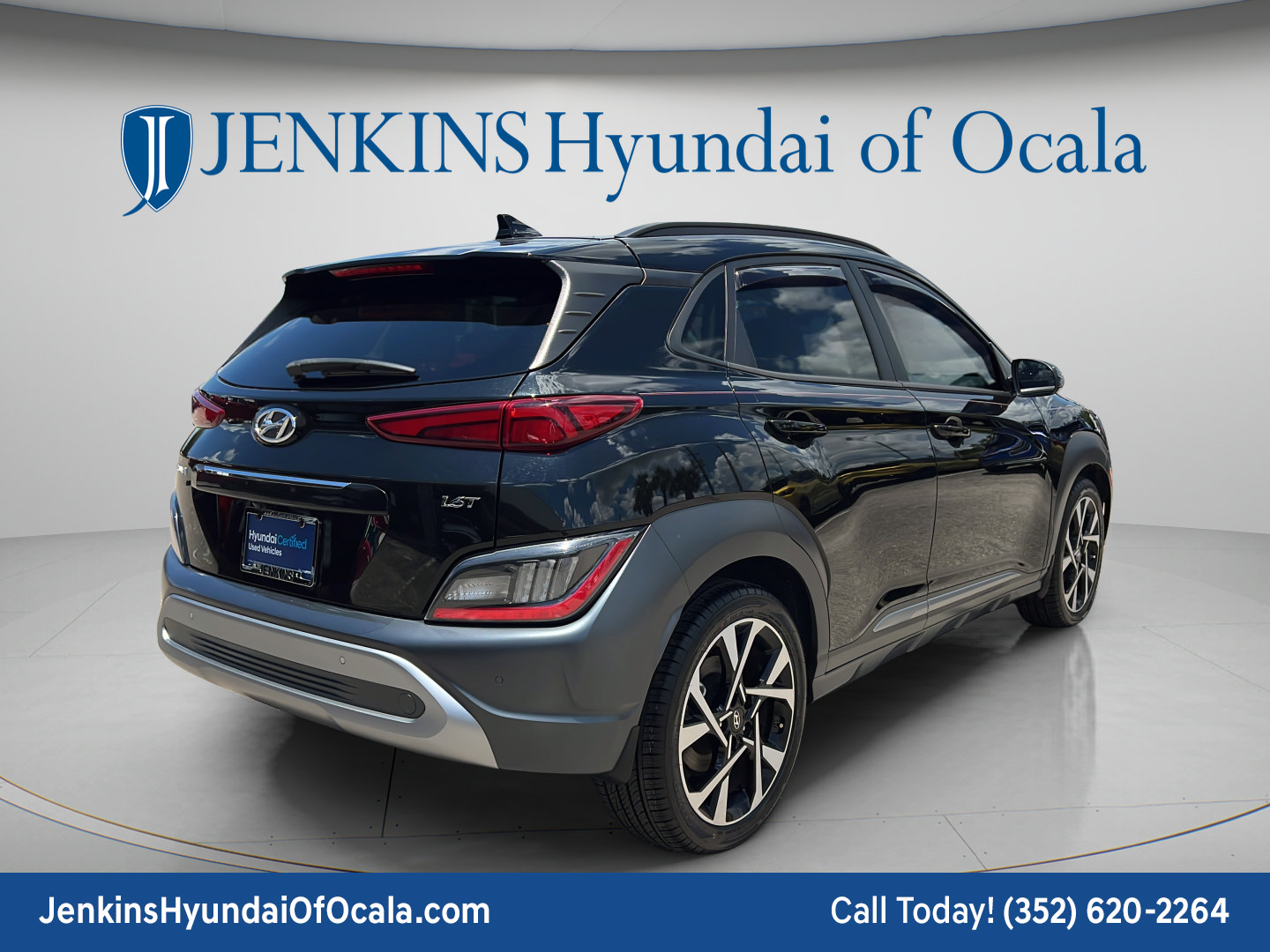 Certified 2022 Hyundai Kona Limited w/ Cargo Package FWD image 3
