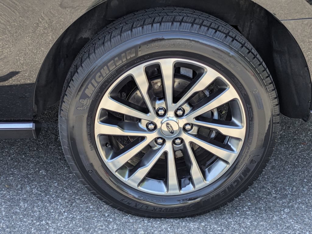 Used 2018 Ford Expedition Limited w/ Equipment Group 301A RWD image 11