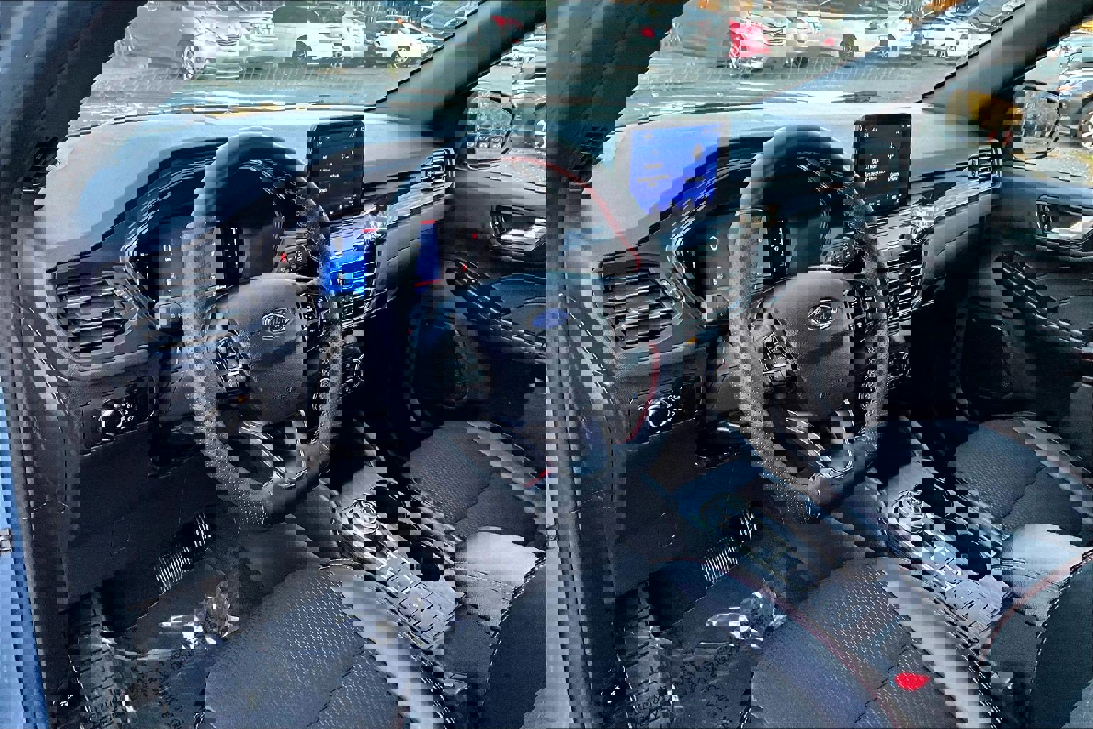 Used 2025 Ford Escape ST-Line w/ Cold Weather Package image 12