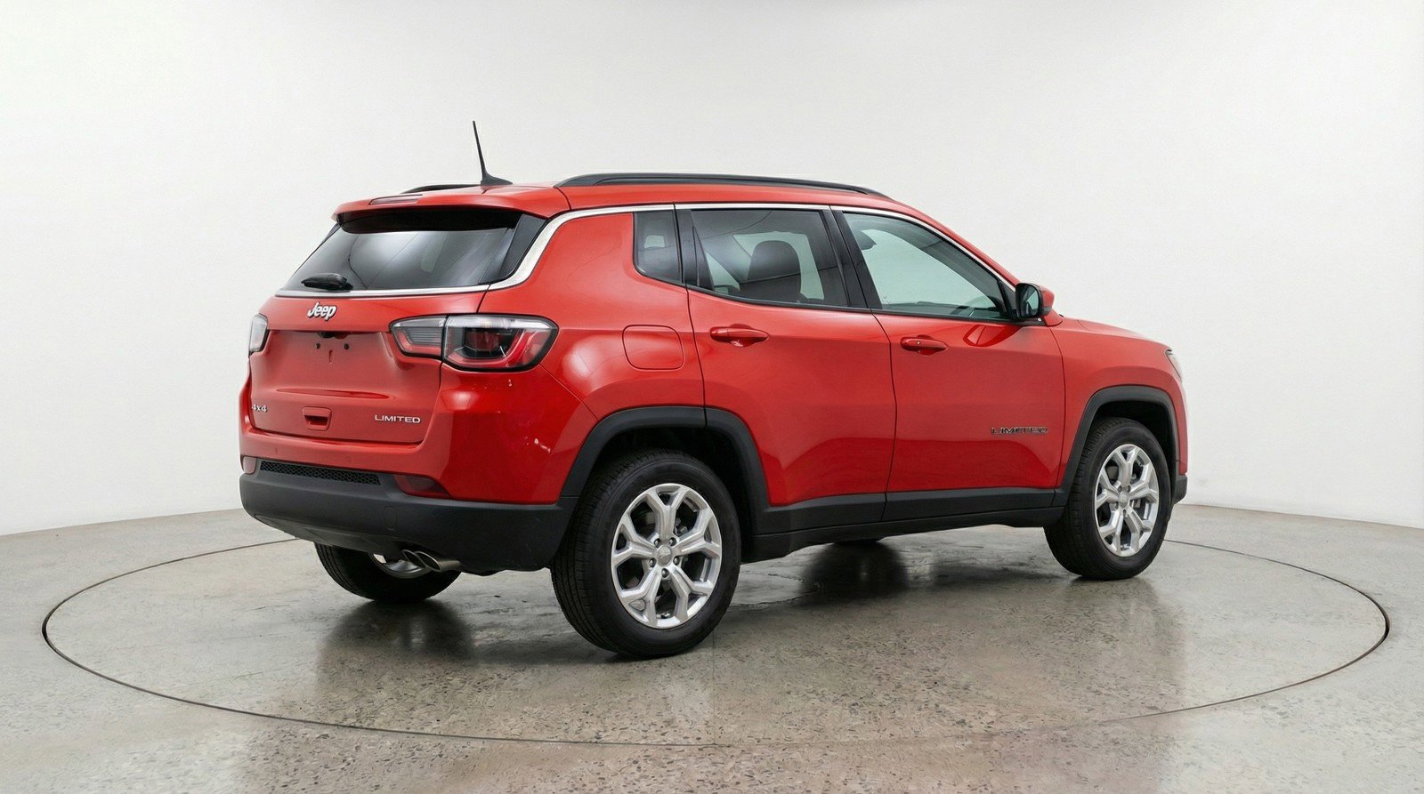 Used 2025 Jeep Compass Latitude image 7