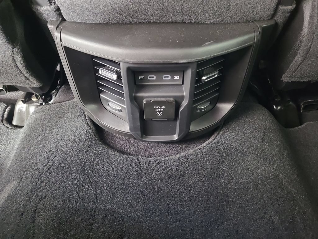Used 2026 RAM 2500 Laramie AWD/4WD image 17