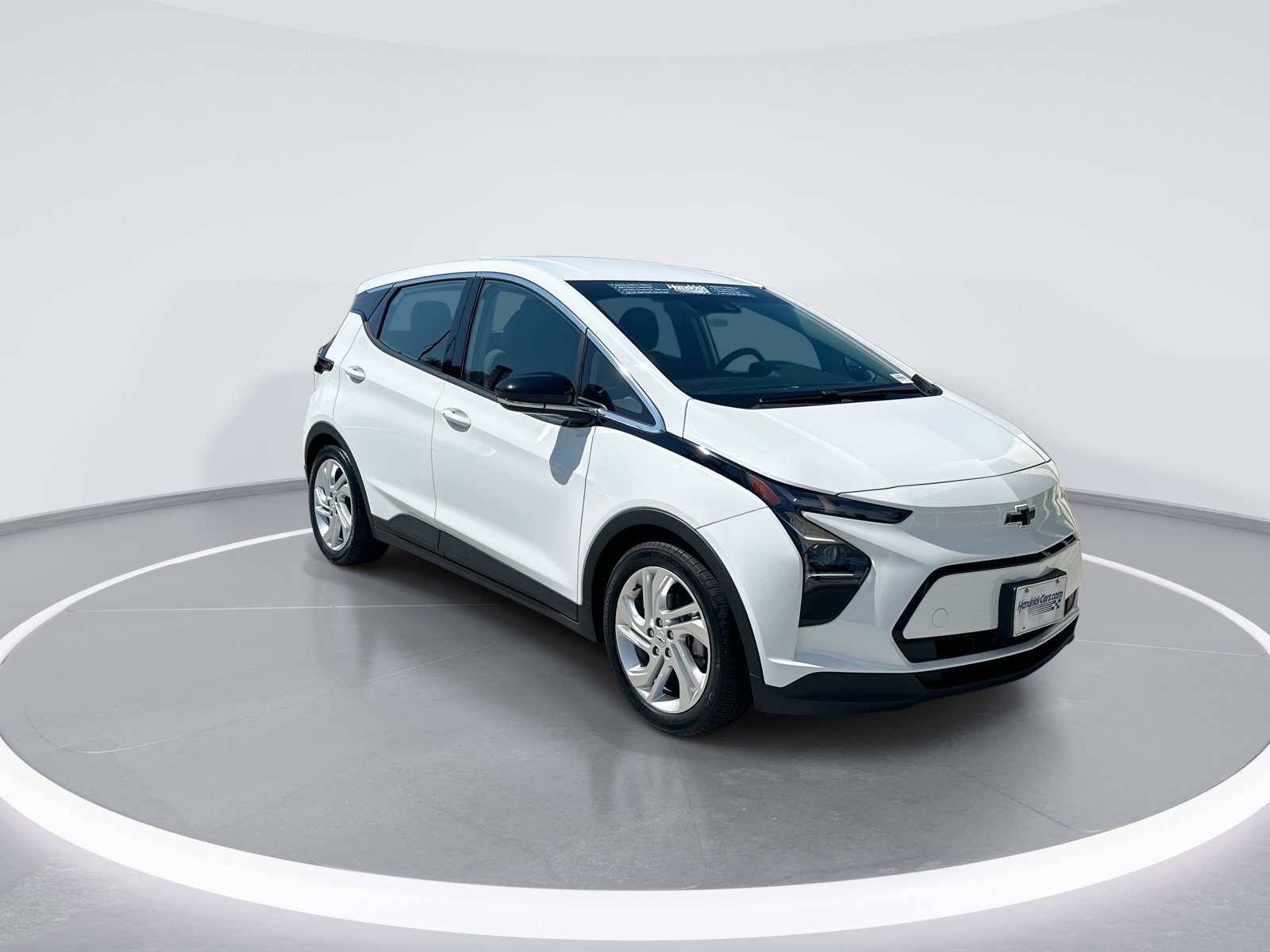 Used 2023 Chevrolet Bolt LT w/ Driver Confidence Package FWD image 2