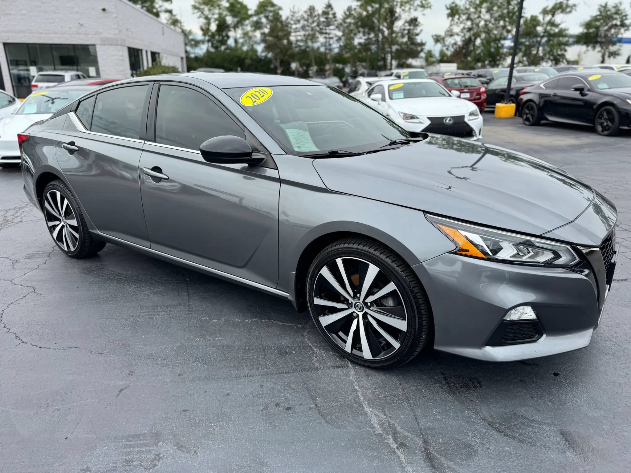 Used 2020 Nissan Altima 2.5 SR AWD/4WD image 6