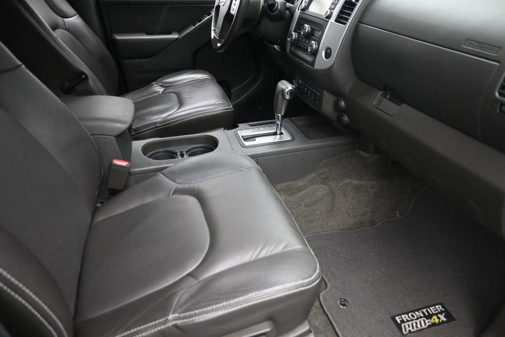 Used 2015 Nissan Frontier PRO-4X w/ Pro-4x Luxury Package AWD/4WD image 7