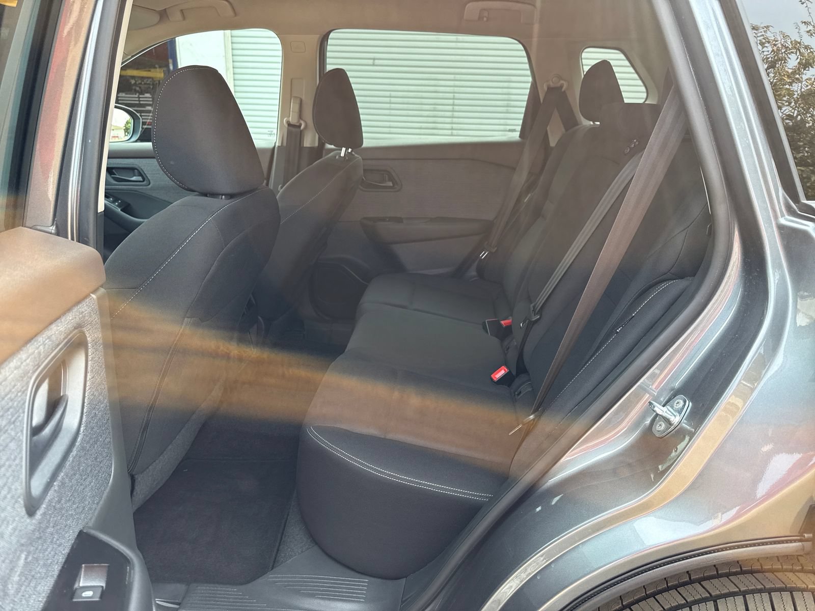 Used 2023 Nissan Rogue S AWD/4WD image 25