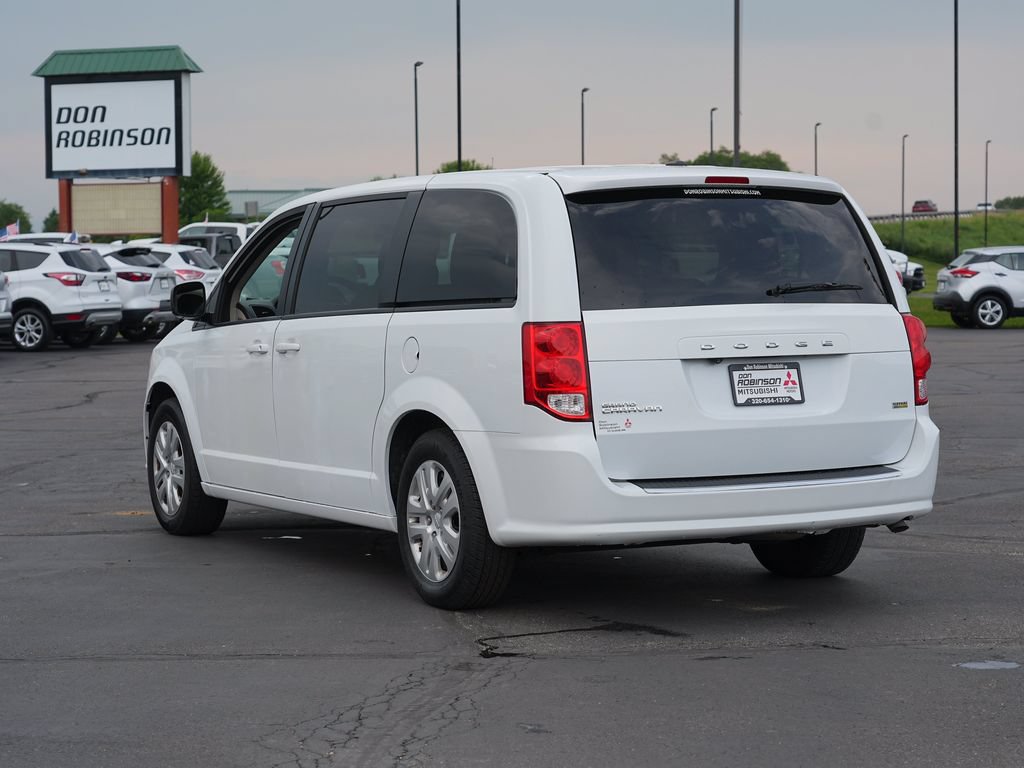 Used 2018 Dodge Grand Caravan SE w/ UConnect Hands-Free Group FWD image 5