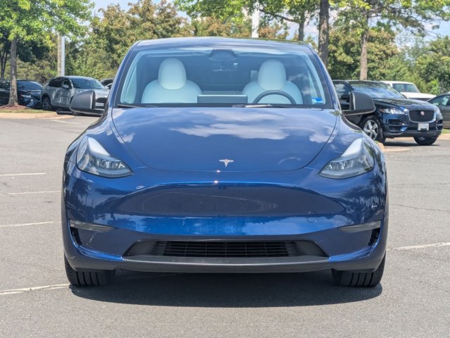 Used 2024 Tesla Model Y Long Range AWD/4WD image 2