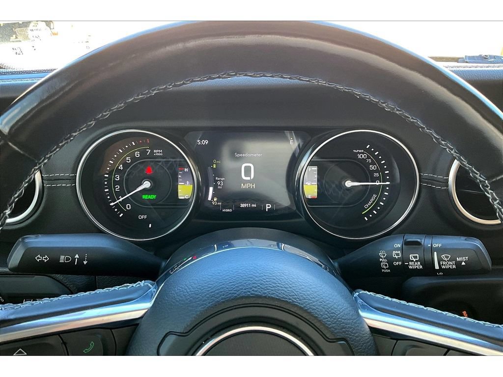 Used 2022 Jeep Wrangler Unlimited Sahara w/ Cold Weather Group AWD/4WD image 23