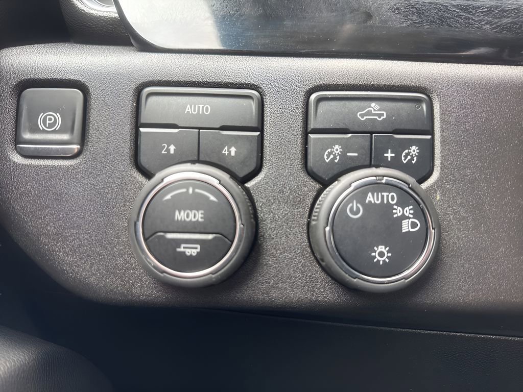 Used 2025 Chevrolet Silverado 1500 LT w/ Work Truck Package image 23