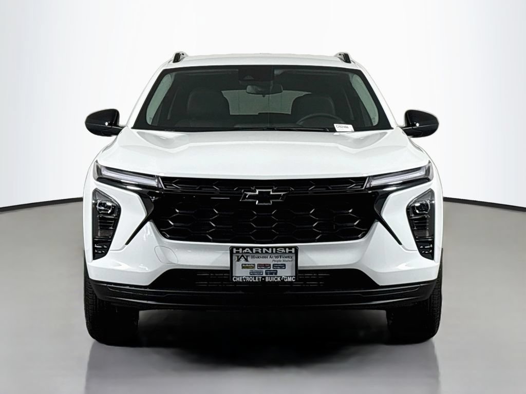 New 2026 Chevrolet Trax LT w/ Driver Confidence Package FWD image 2
