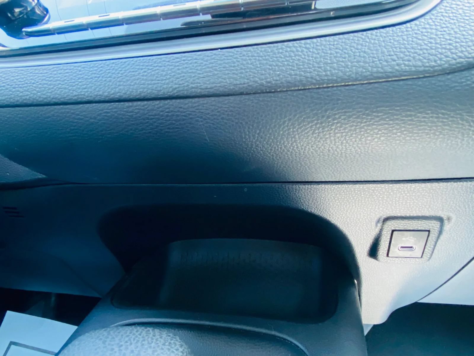 Used 2025 Toyota Corolla LE FWD image 15