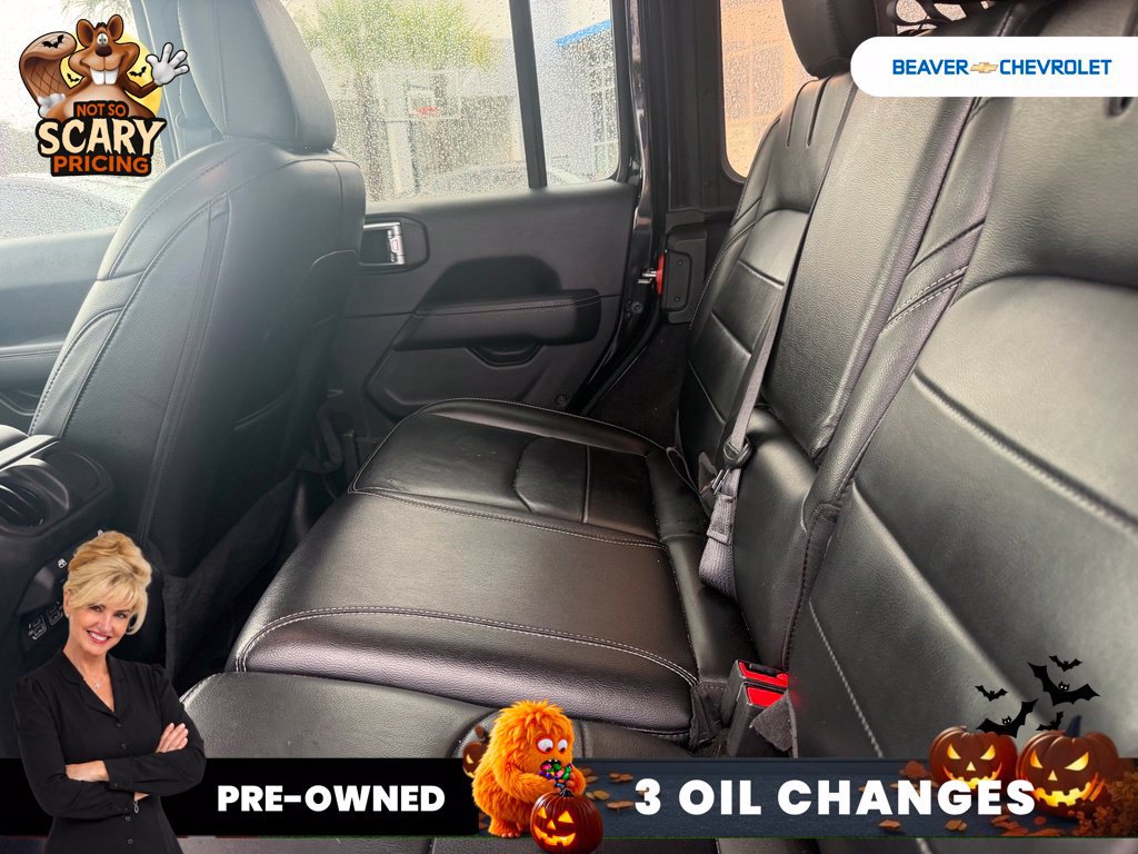 Used 2022 Jeep Wrangler Unlimited Sahara w/ Safety Group AWD/4WD image 9