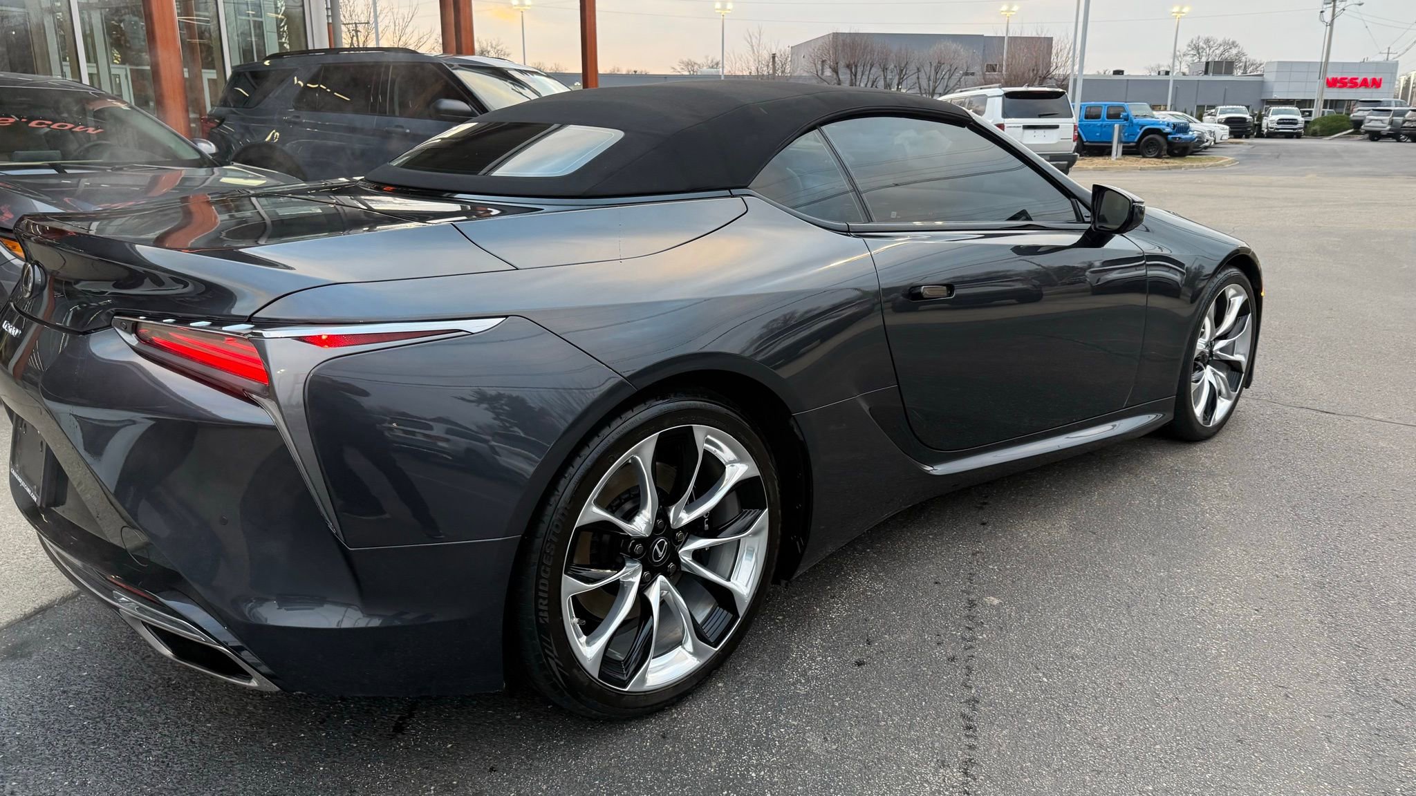 Used 2021 Lexus LC 500 Convertible image 18