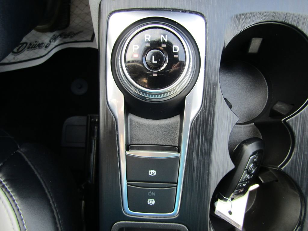 Used 2025 Ford Escape SE image 29