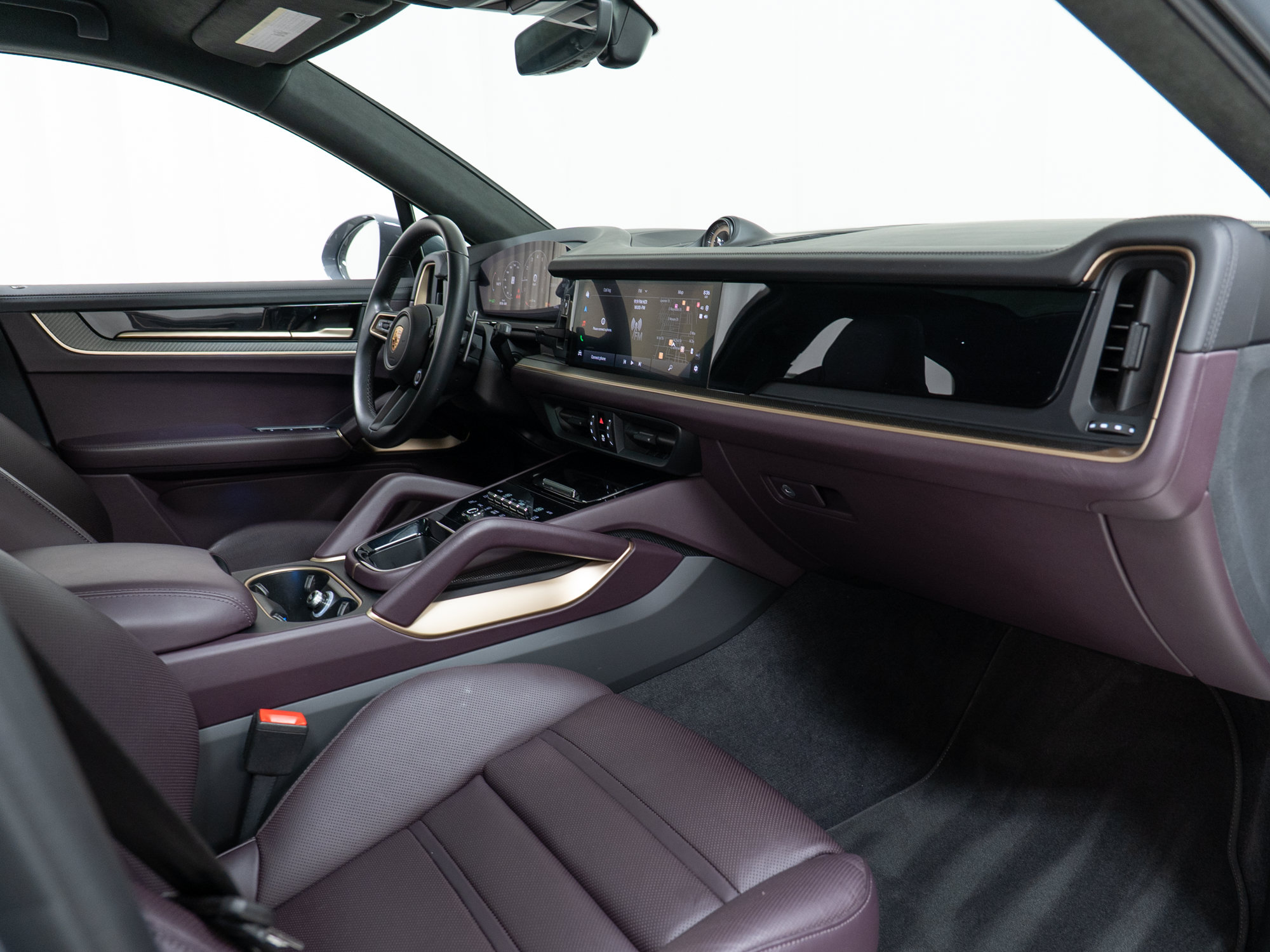 Certified 2024 Porsche Cayenne Coupe AWD/4WD image 27