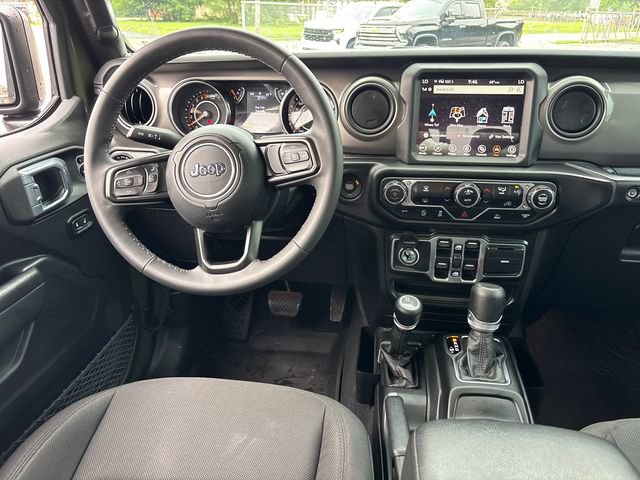Used 2023 Jeep Gladiator Sport AWD/4WD image 11