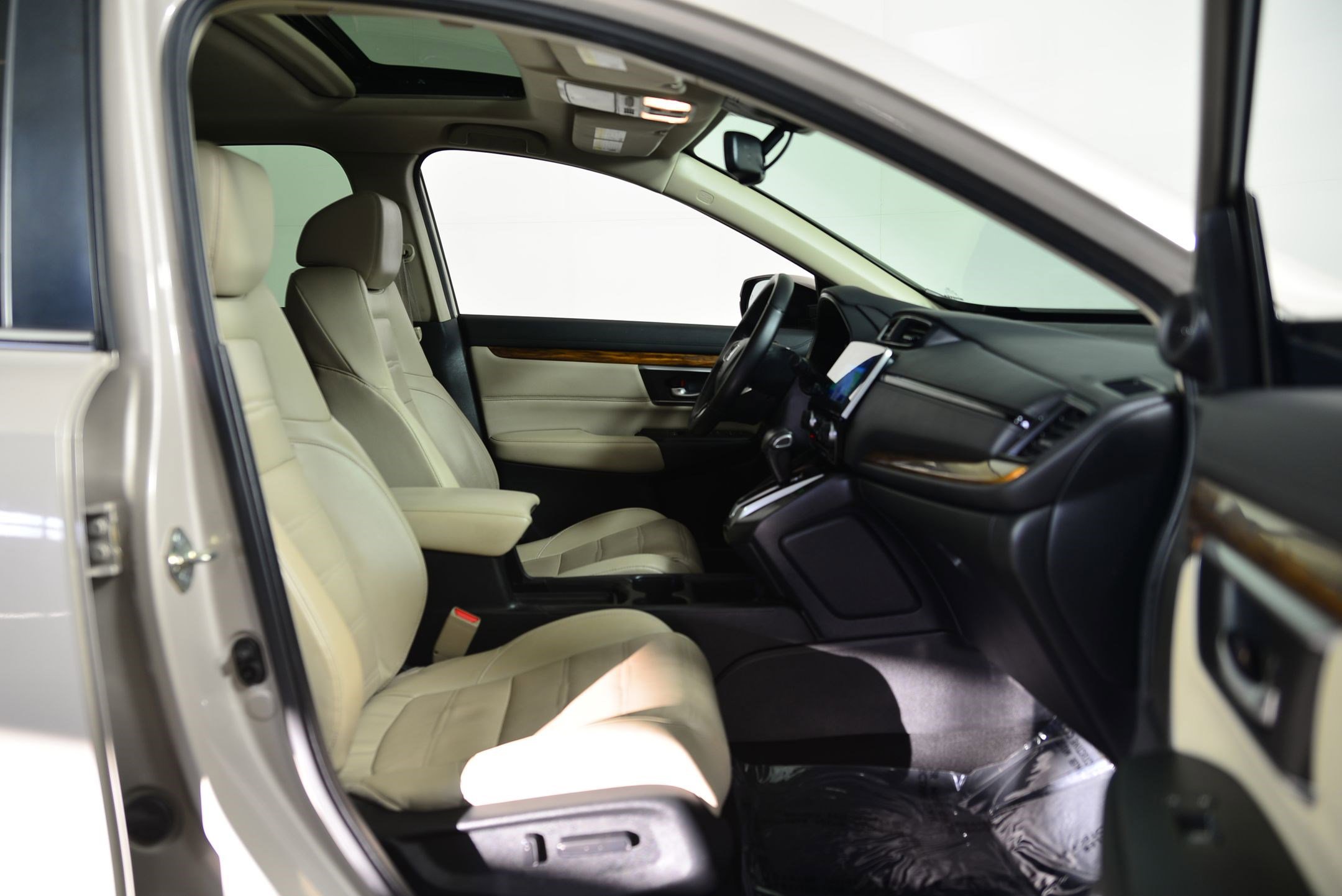 Used 2018 Honda CR-V Touring image 22