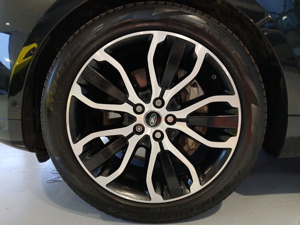 Used 2019 Land Rover Range Rover Sport HSE image 10