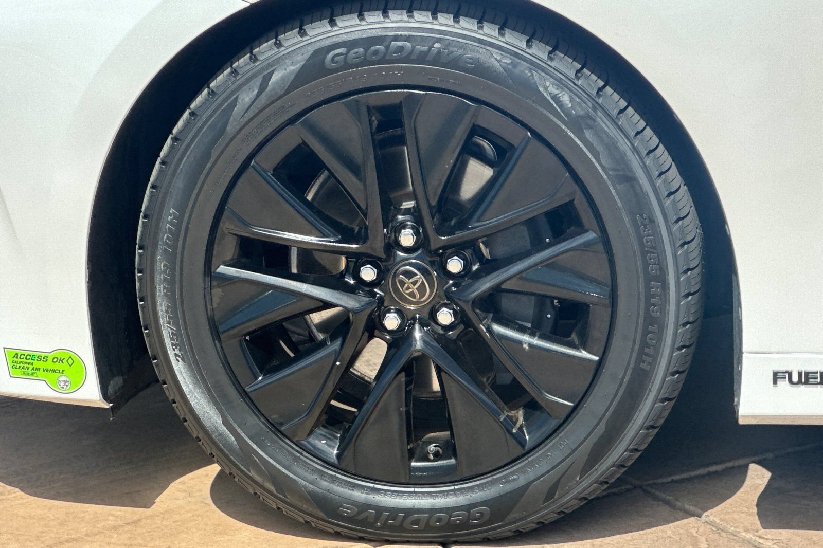 Certified 2023 Toyota Mirai w/ Advanced Technology Package RWD image 33
