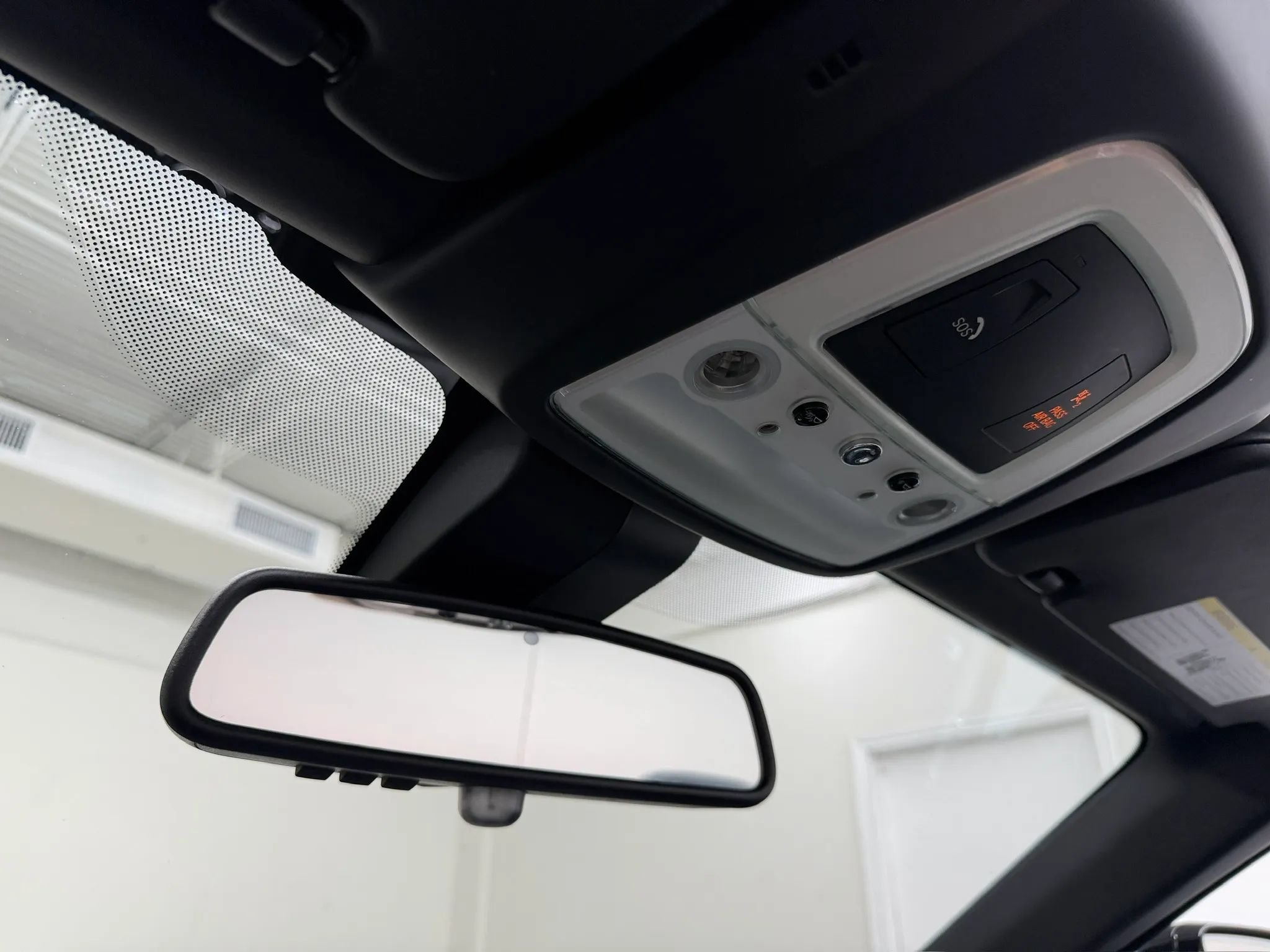 Used 2017 Rolls-Royce Dawn RWD image 70