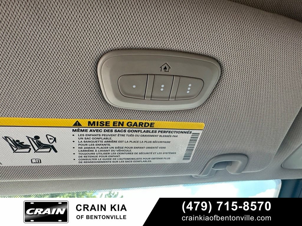 Used 2017 Chrysler Pacifica Touring-L FWD image 28