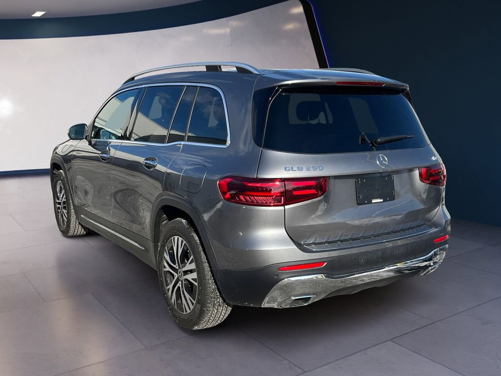 Certified 2025 Mercedes-Benz GLB 250 4MATIC image 3