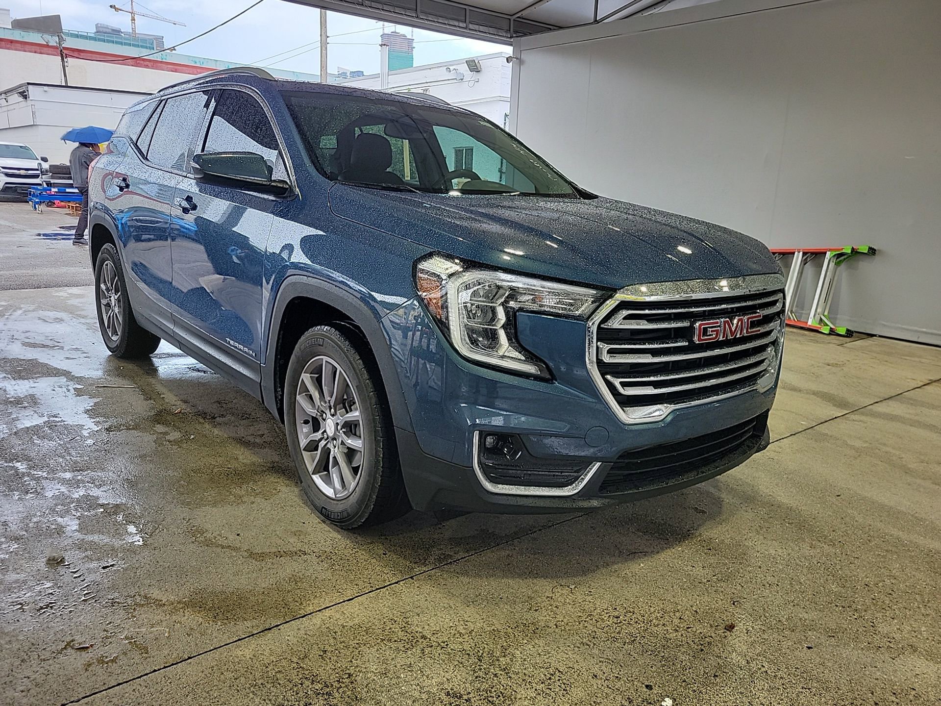 Used 2024 GMC Terrain SLT w/ LPO, Floor Liner Package image 6