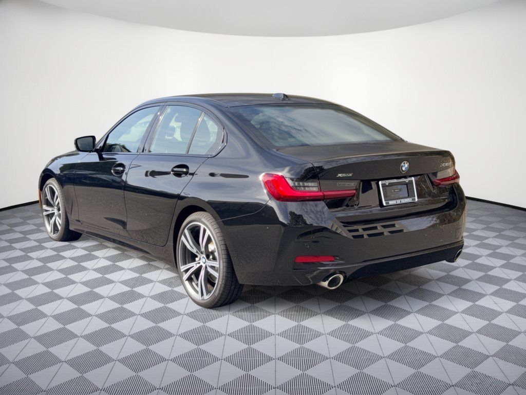 Certified 2023 BMW 330i xDrive Sedan w/ Convenience Package AWD/4WD image 3
