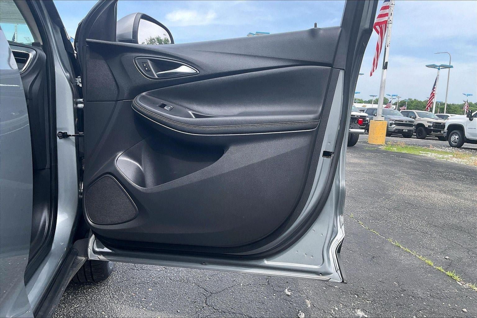 Used 2025 Buick Encore GX Preferred FWD image 25