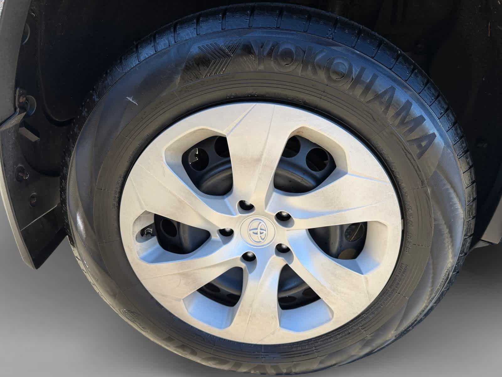 Used 2019 Toyota RAV4 LE w/ All Weather Liner Package AWD/4WD image 19