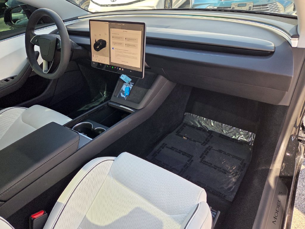 Used 2025 Tesla Model 3 Performance AWD/4WD image 17